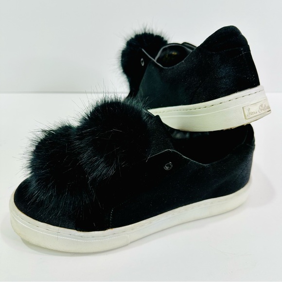 SAM EDELMAN BLACK LEYA VELOUR POM POM SLIP ON SNEAKER ๐ SIZE 9.5M GREAT COND - Picture 3 of 9